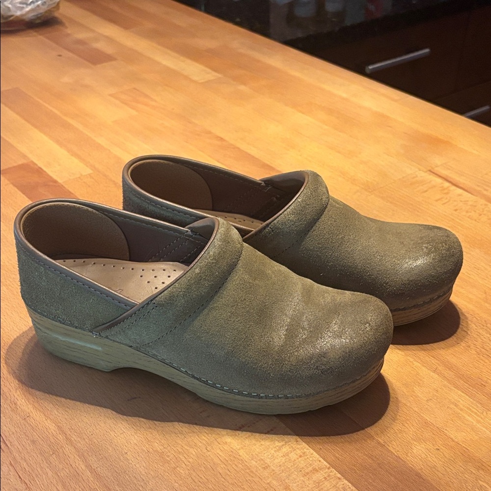 Olive Green Suede Women's Clogs Dansko 39